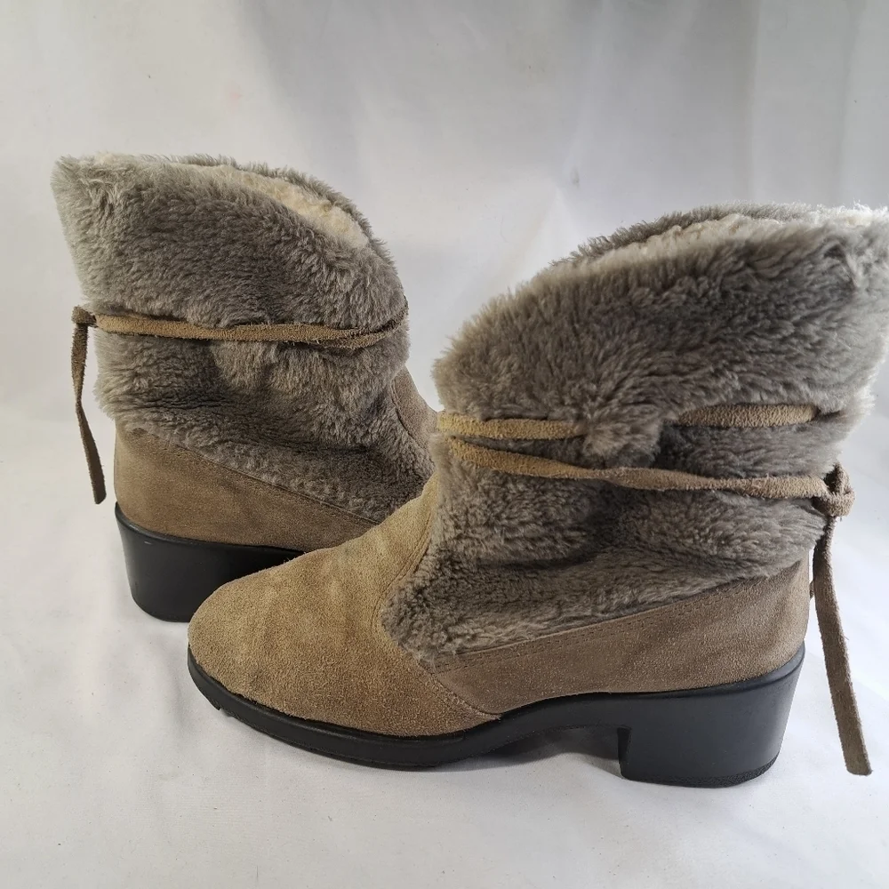 𝅺yodelers Vintage Tan & Gray Cold Weather Boots Women's Size 7.5